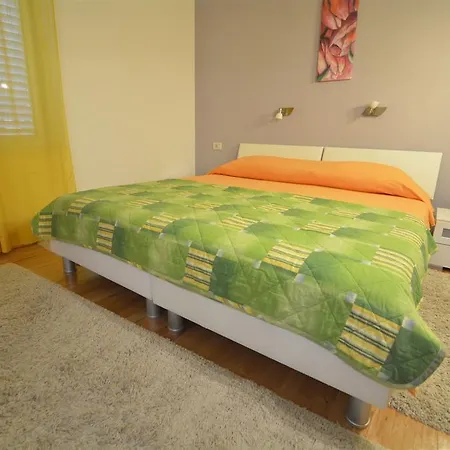 Apartment Ambassador